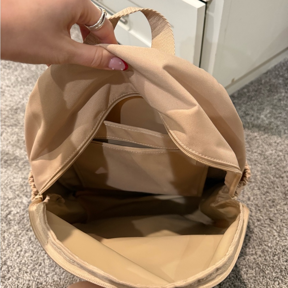 BEIS Beige Everyday Backpack.  Used a few times - Picture 4 of 13